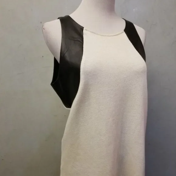 Townsen 100% Lamb leather detail top women's size Medium (H7)